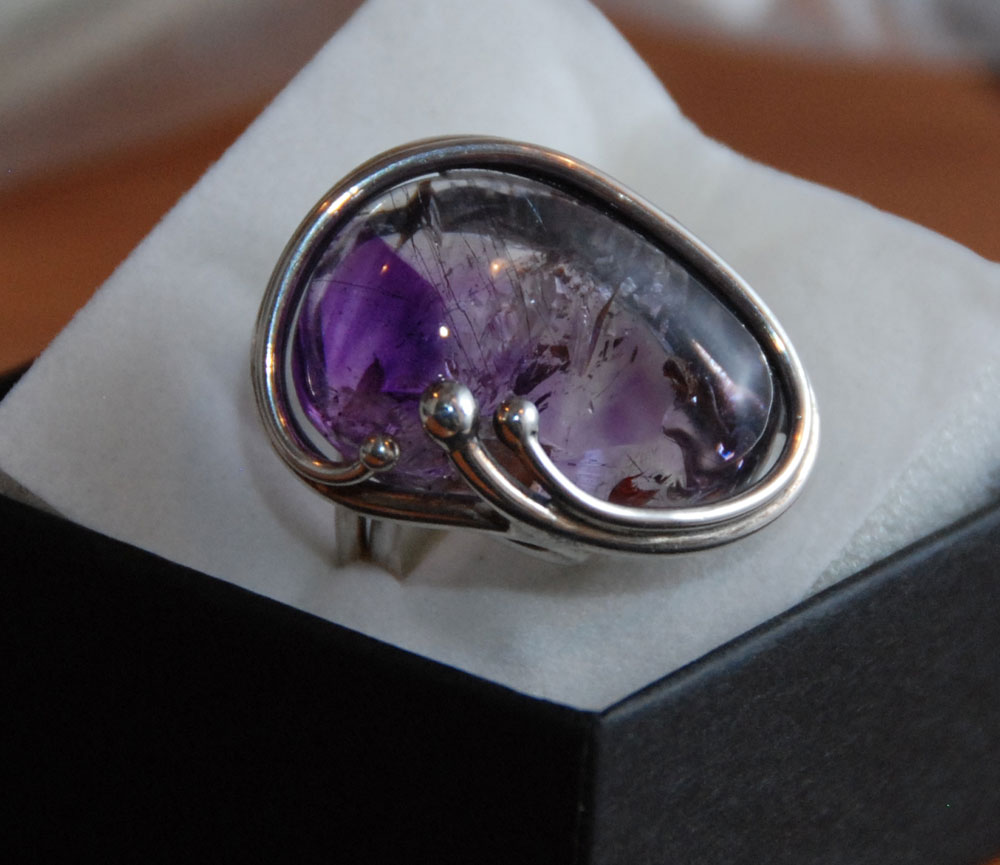 Anello in argento e ametista